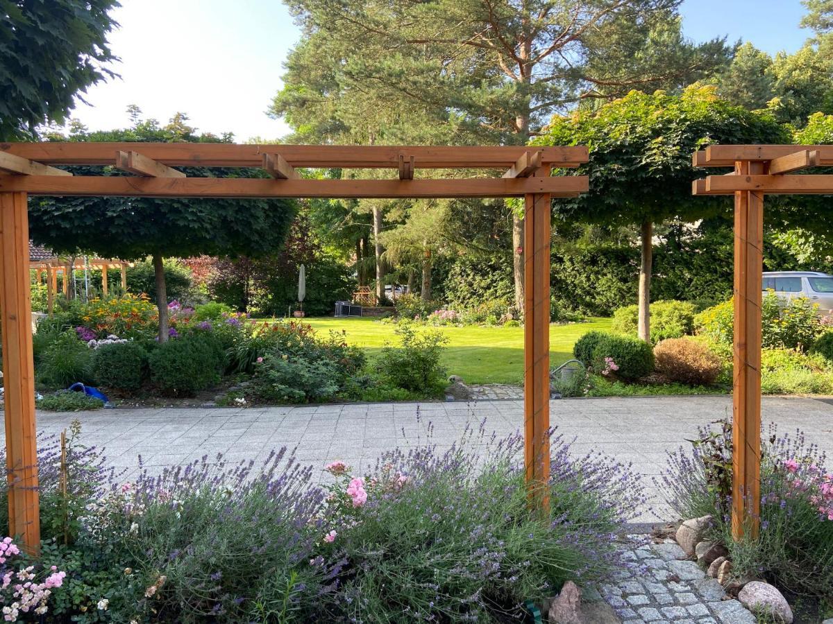Villa "Auszeit" Hohen Neuendorf Buitenkant foto